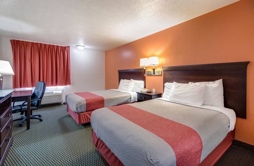 Marion Hotel | Motel 6 Marion, IL
