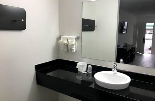 Metropolis Hotel | Motel 6 Metropolis, IL