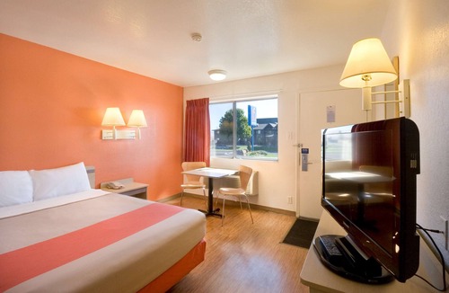 Pendleton Hotel | Motel 6 Pendleton, OR