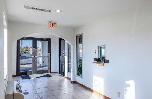 Urbana Hotel | Motel 6-Urbana, IL