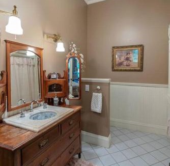 Fairbury House | Mother-in-Law suite