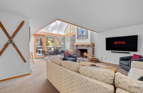 Stratton Mountain House | Mountain Haven for Families w Deck - Shuttle - Views