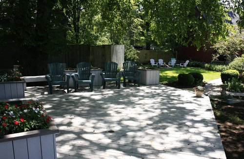 Utica House | Mountain Lodge-Standard-Queen-Private Bathroom ( no pet )