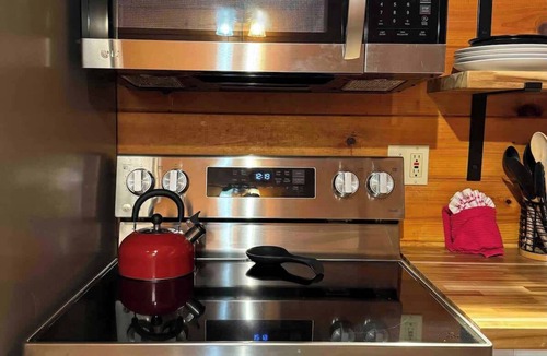 Helen Cabin | Mountain Tranquility Romantic-Hot Tub-Cabin w/View