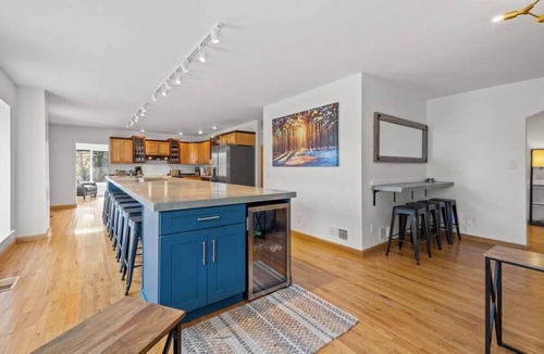 Melcroft House | Mountain Views Hike, Hot Tub, Sauna & Seven Springs