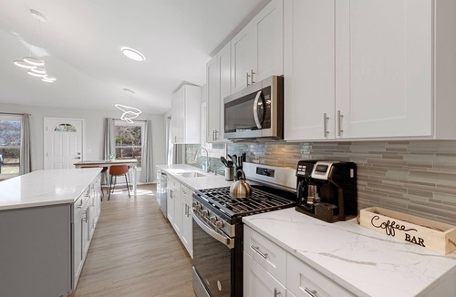 Oswego House | Moxie- w/Game Room- 4 Kings, Sleeps 15