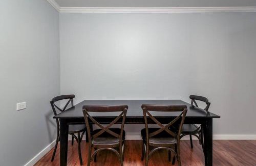 Old Town Apartment | MTM Fully Furnished Rental in Old Town - 2 Beds