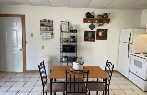 Nauvoo Apartment | Mulholland Garden Apartment