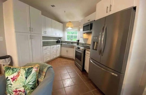 Robertson County House | Multi-home Lakefront Retreat- kayaks, fire pit, yard games, hot tub