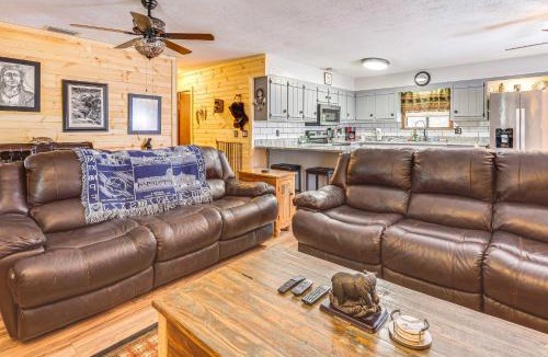 Murphy House | Murphy Cabin w/Deck, Grill & Private Pond!