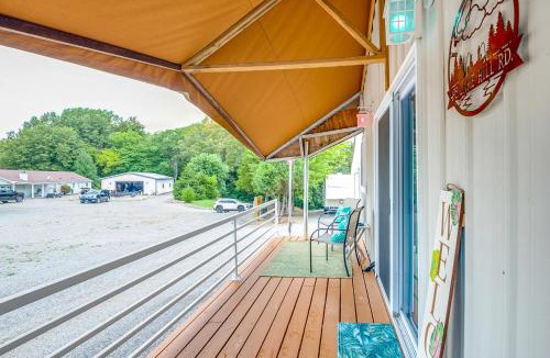Murphysboro Apartment | Murphysboro Retreat with Deck Near Kinkaid Lake!