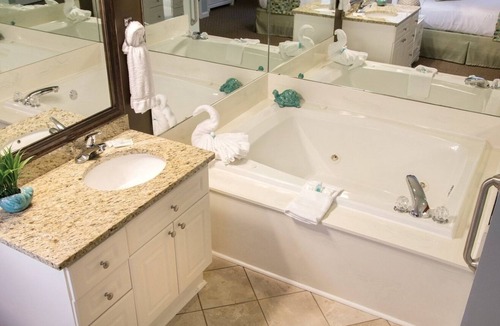 Surfside Beach Resort | Myrtle Beach | Romantic Golf Retreat | Pool + Golf