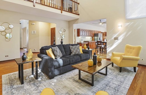 Naperville House | Naperville Rental - Harmony Ct