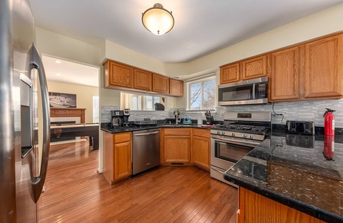 Naperville House | Naperville Rental - Skylane Dr