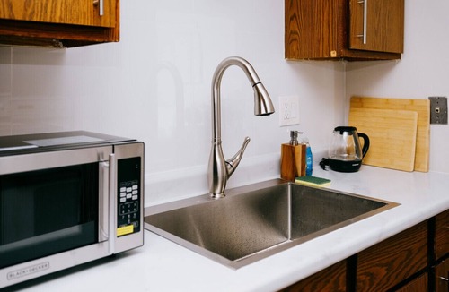 O'Hare Apartment | Near O`hare Personal Gym & Balcony Safe Area