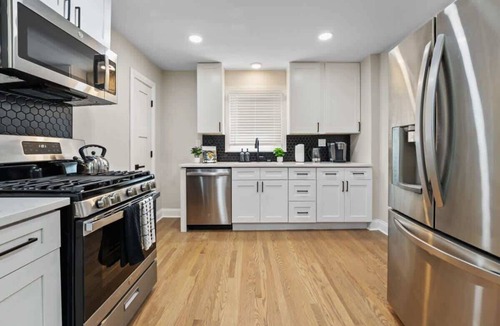 Bensenville House | Near White Pines Golf | Backyard | LCP Collection