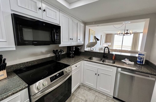 Briarcliffe Acres Condo | New Listing! 7th Floor Oceanfront & Center + Beach Locker! Book Now!