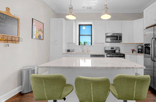 Heart of Chicago Condo | NEW! Modern, Spacious 3BR Apt Minutes to Downtown! by AllSet Turnover