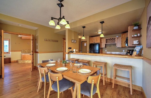 Two Harbors Condo | NEW: Two Harbors Superior Lakefront 2BR Corner | Pool | Hot Tub & Sauna | EV