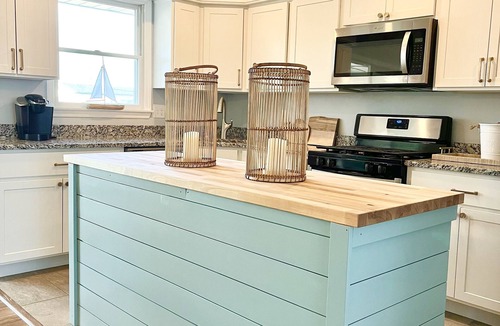 Forked River House | NEW WATERFRONT LISTING Peaceful dockside cottage | off-season tranquility