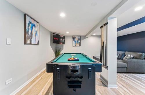 Gages Lake House | New year fun-Near Lake Navy Hot Tub King Bed
