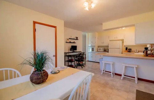 Decatur House | Newcastle Estate: 3 Bdrm Bungalow