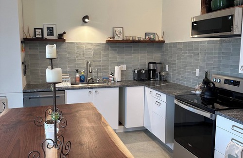 Charlotte Apartment | Newly built, large modern timber frame apartment in Charlotte, VT