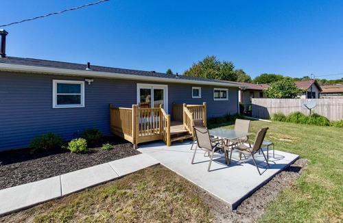 Moline House | Newly Remodeled Moline Ranch Home, Super Clean, 3BR, Great Location