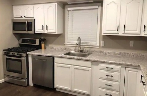 Bradley House | Newly Renovated, 2 King Beds, 2 Baths, Office