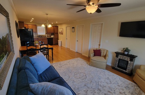 Nauvoo Apartment | Newly Renovated Full Family Apt. - Centrally Located in Nauvoo - some stairs