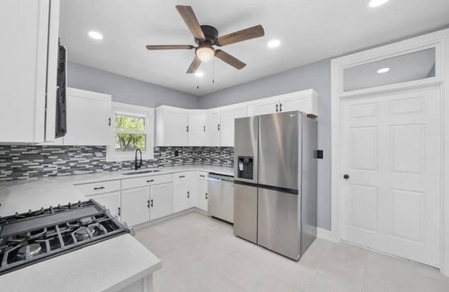 West Pullman House | Newly Revamped Home - For privacy lovers