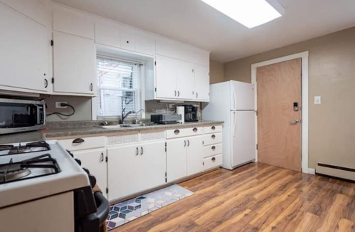 University Park House | Newly updated surrounded by nature