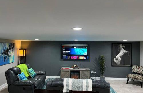 Hickory Hills Apartment | Nice quite and cozy apartment