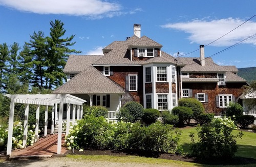 North Conway House | Nirvana Manor: Spacious Elegant Historic Cottage- View, Skiing, Story Land, More