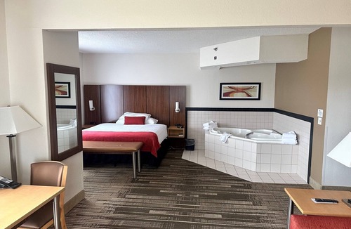 Springfield Hotel | Northfield Inn, Suites & Conference Center