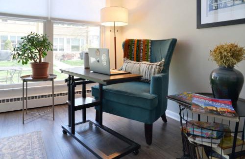 Budlong Woods House | Northside FAMLYNEST Lincoln Sq 4BR 2BA 2P Rare find
