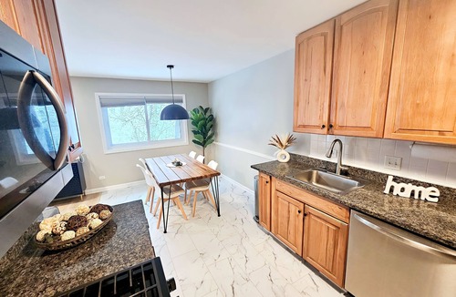 Naperville House | Nostalgic Naperville Escape 3Br, 1.5 Ba