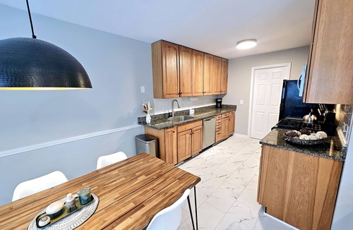 Naperville House | Nostalgic Naperville Escape 3Br, 1.5 Ba