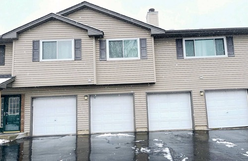 Naperville House | Nostalgic Naperville Escape 3Br, 1.5 Ba