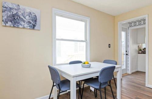 West Peoria House | Notre Maison - charming 3BD close to DT Peoria