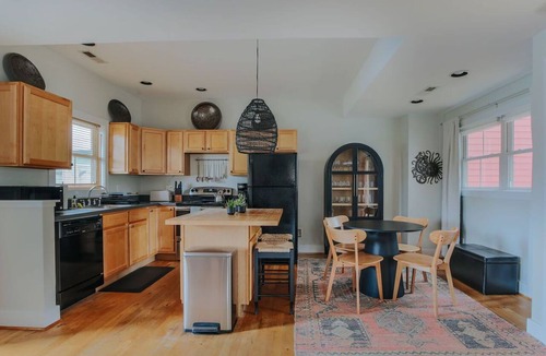 Starr Hill House | Oasis on 5th