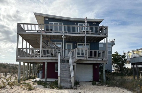 Harvey Cedars Apartment | Ocean front 3 bedroom 1 bath 2nd floor with great ocean views