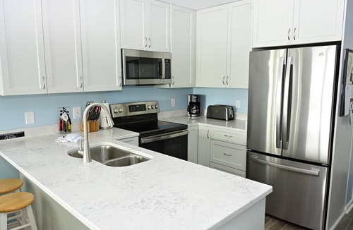 Crescent Beach Condo | Ocean Front with Incredible Views -wifi, pool, corner unit, in-unit washer/dryer