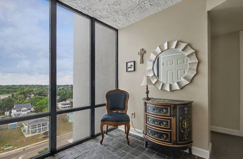 Crescent Beach Condo | Oceanfront Penthouse - Crescent Towers I 901