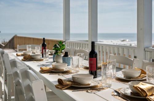 Ocean Hill House | Oceanfront Pool & Spa Volleyball Court Game Rm