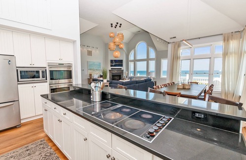 Pine Island House | OCEANFRONT, Poolside Bar, Private Pool, Ocean Views, PI49, Thin Blue Line, fka Treasure Island