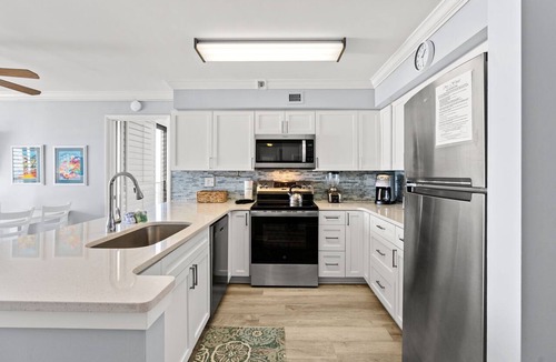 Windy Hill Condo | Oceanfront well maintained & nicely decorated condo +Free Attraction Tickets!