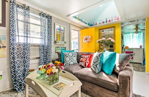 White Stone House | Oceanfront White Stone Cottage w/Private Beach!