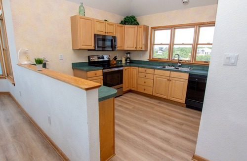Ocean Hill House | Oceanside, 5 BRs, Community Amenities, Keyless Entry, VOH2, Corolla Del Mar