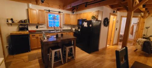 Hanover Ski Chalet | Ohana cabin